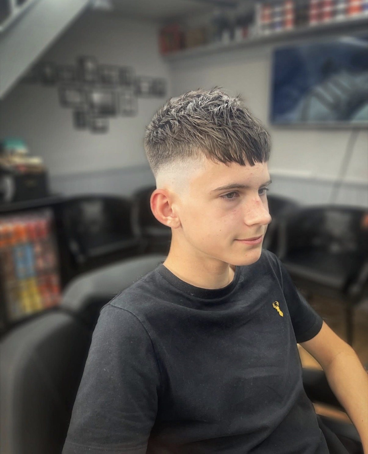 Textured fringe with a faded back and sides